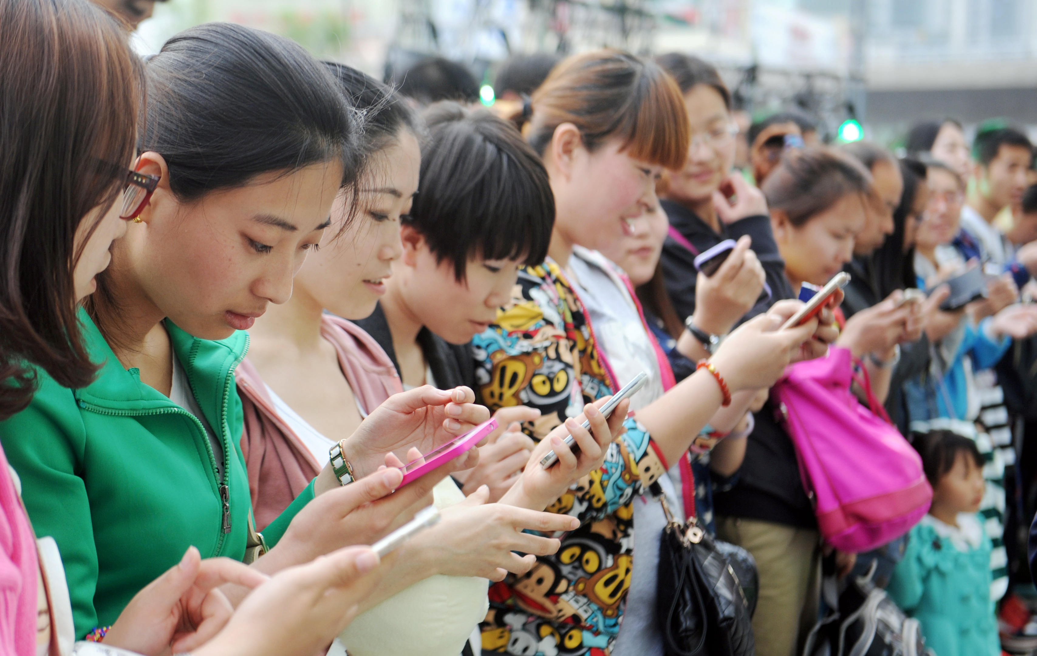 China's mobile phone users reach 94.5% of population - Sampi.co